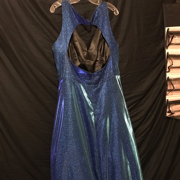 Plus size Bella Divine prom dress! XXXL - Picture 3 of 8
